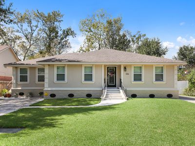 306 Desoto, luling, LA, 70070