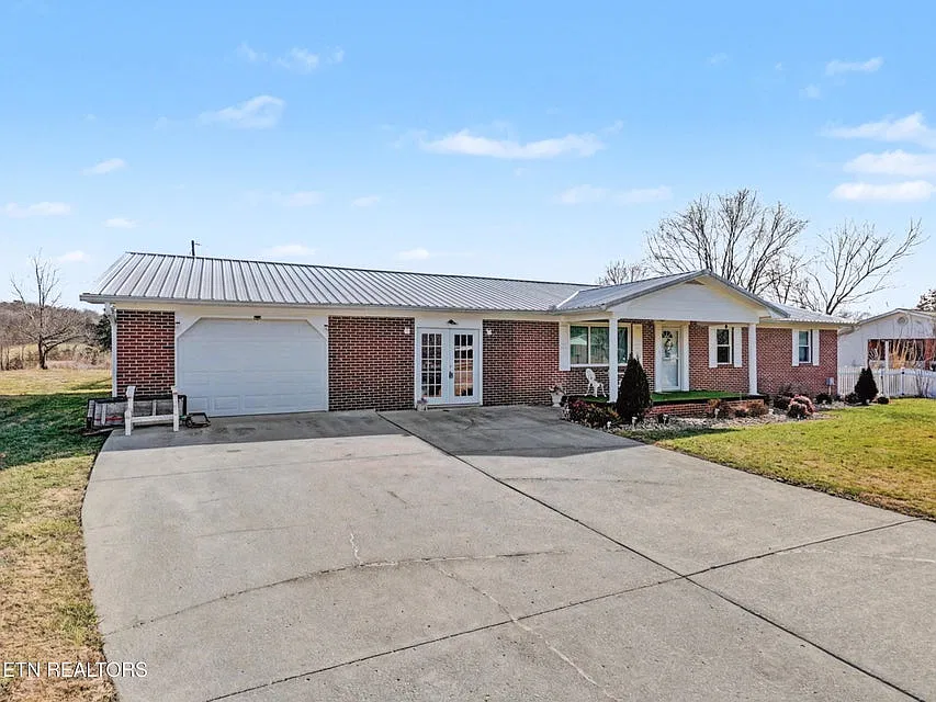 3 bed, 1798 sqft, $1,750 — Photo 2