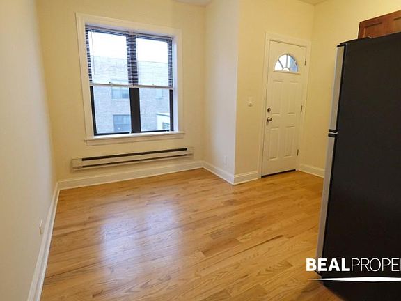 5th image of 3722 N Pine Grove Ave #S2