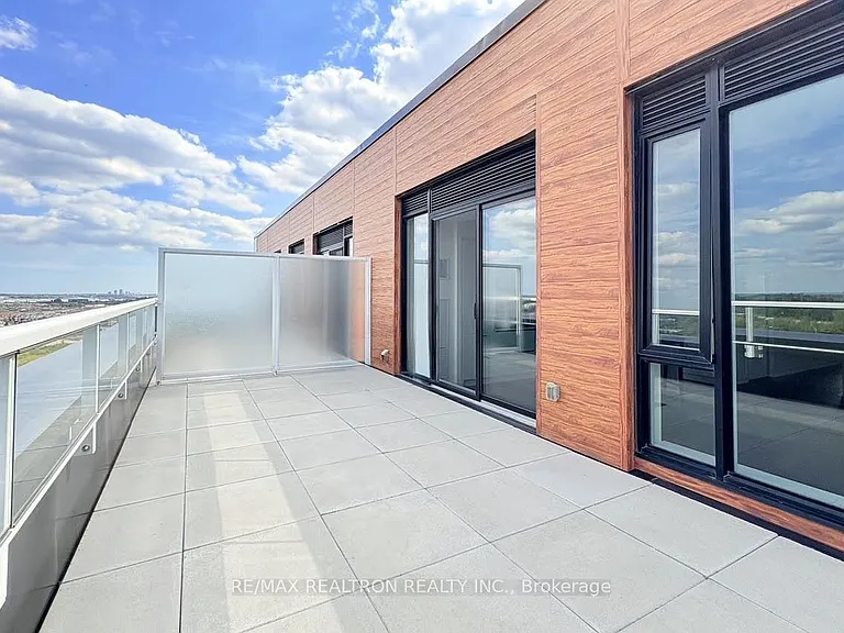 6 David Eyer Rd #Penthouse 915 — Photo 10