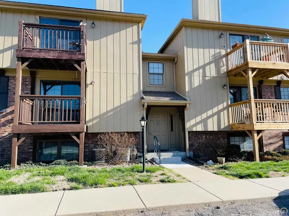 5651 Foxcroft South Cir #105, Topeka, KS 66614