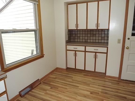 5th image of 4473 Westgate Dr NW