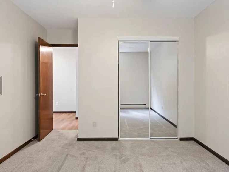 3720 West 32nd Street — Photo 8