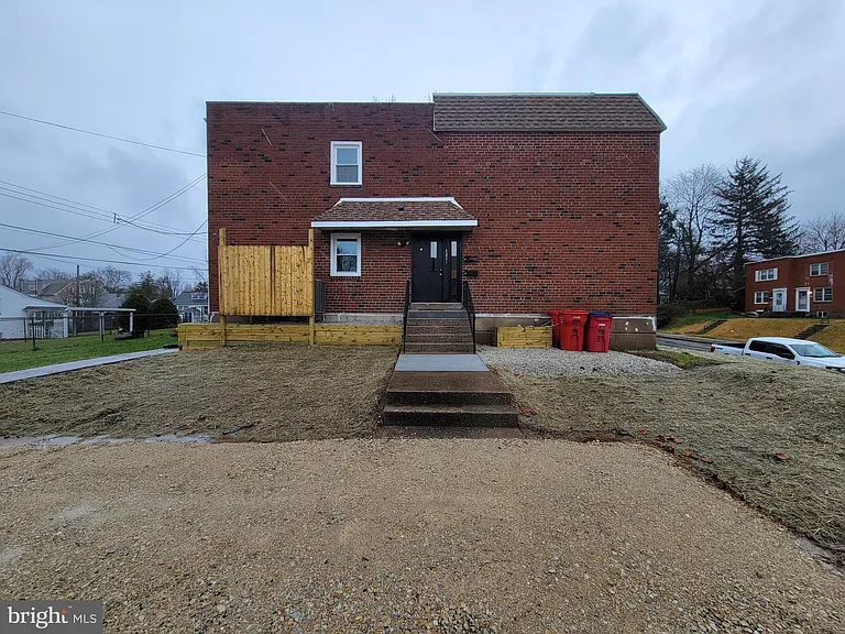 1331 Astor St #2 — Photo 1