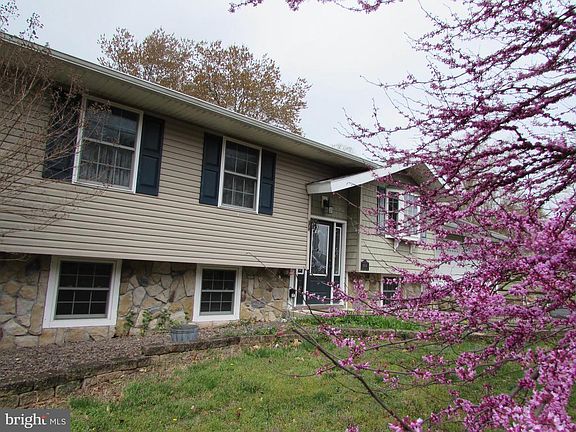 3rd image of 28116 Gravel Hill Rd