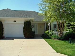 121 Legend Trl, Willowick, OH 44095