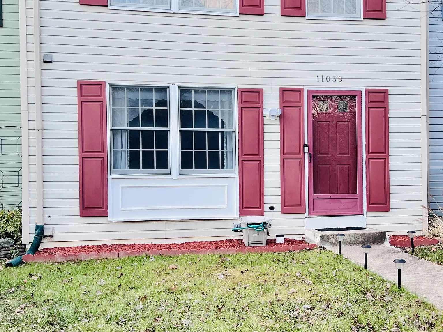 3 bed, 1375 sqft, $2,700 — Photo 1