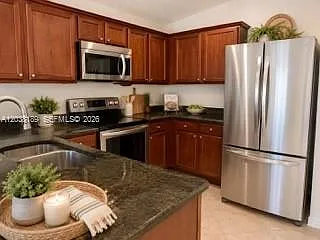 2007 SW Jamesport Dr — Photo 2