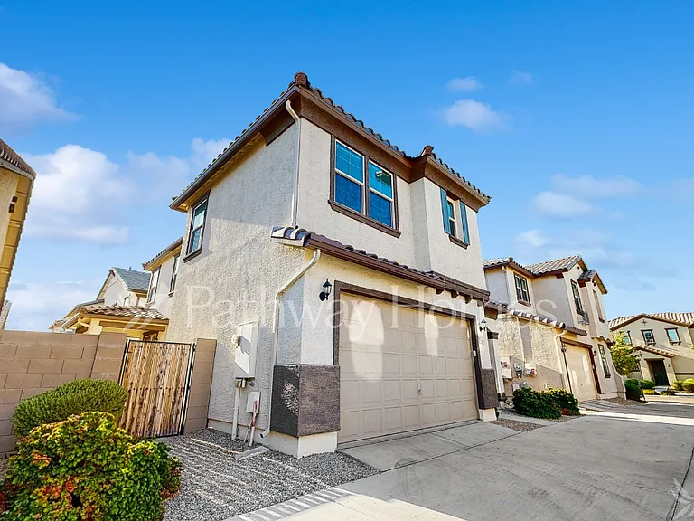 16604 W Sierra St — Photo 2