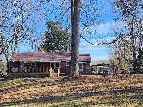 3rd image of 1503 Pine Bluff Rd