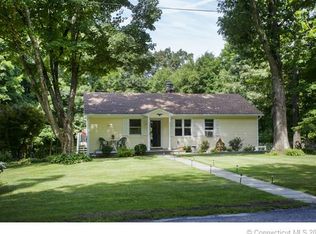 18 Dogwood Dr, New Milford, CT 06776