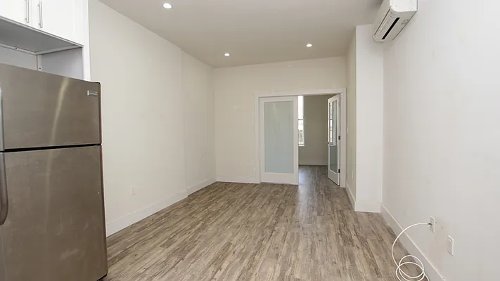 Rented by Nooklyn NYC LLC | media 10