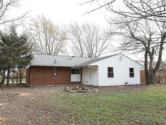 5th image of 113 Stewart Dr