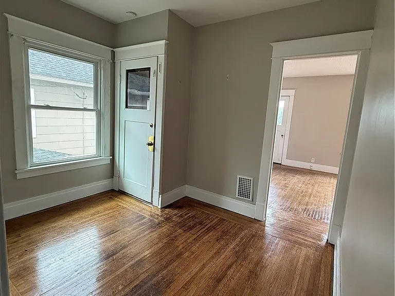 579 Crescent Ave #UPPER — Photo 8