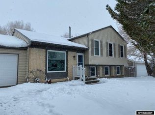 2523 Cutty Sark Blvd, Rawlins, WY 82301