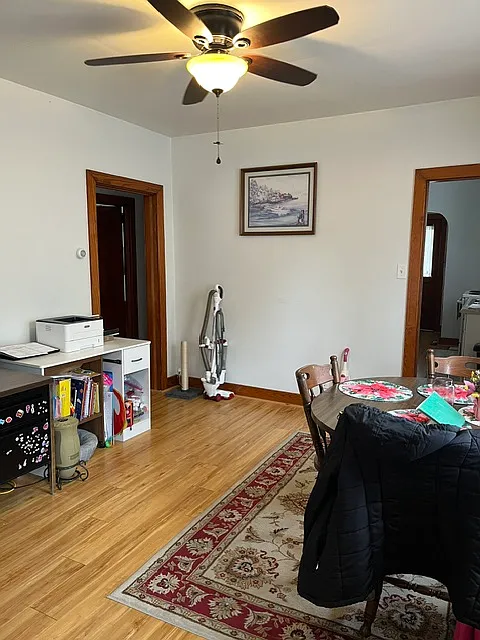 2 bed, 1000 sqft, $1,200 — Photo 3