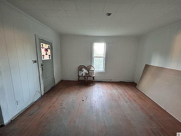 4th image of 2328 Elmwood Ave