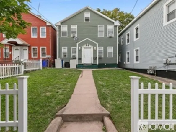 133 Portsea St #2, New Haven, CT 06519