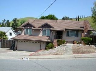 2565 Ramona St, Pinole, CA 94564