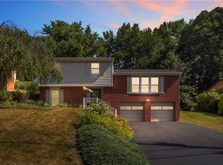 109 N Jamestown Rd, Coraopolis, PA 15108