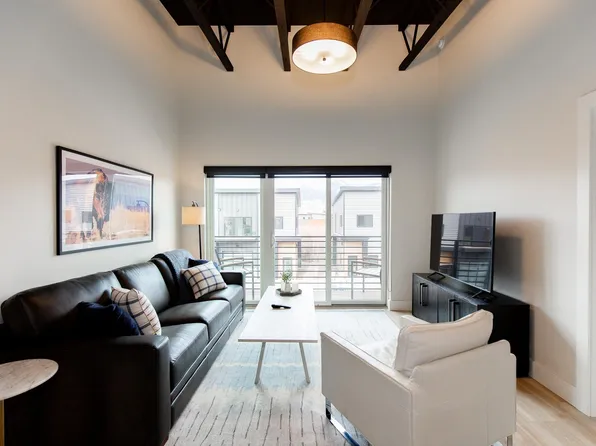 323 Gallatin Park Dr, Bozeman, MT