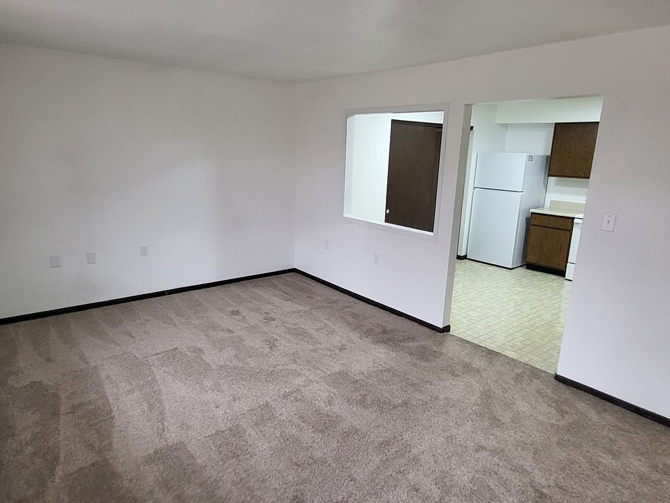 1st image of 1102 W McPherson St APT 20