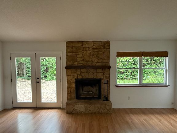4th image of 1839 Leeward Ln