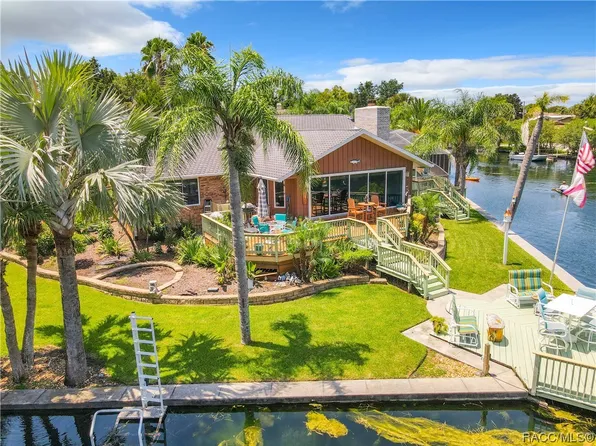 983 SE 1st Ct, Crystal River, FL 34429