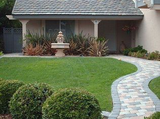 8298 Sugarman Dr, La Jolla, CA 92037