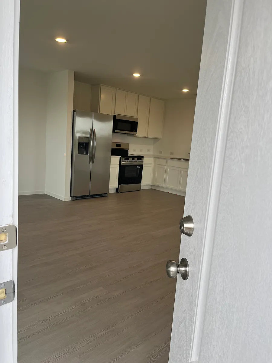 Front door, open floor plan - 405 Lucia Way