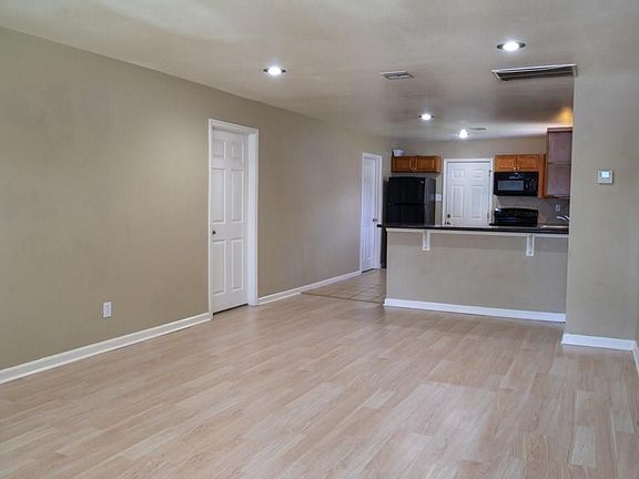 5th image of 5324 Menard Ave