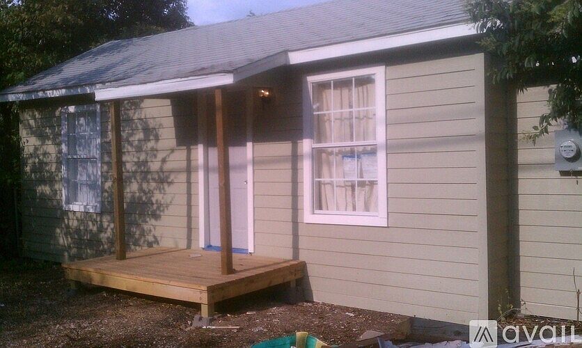 1st image of 309 S Main St