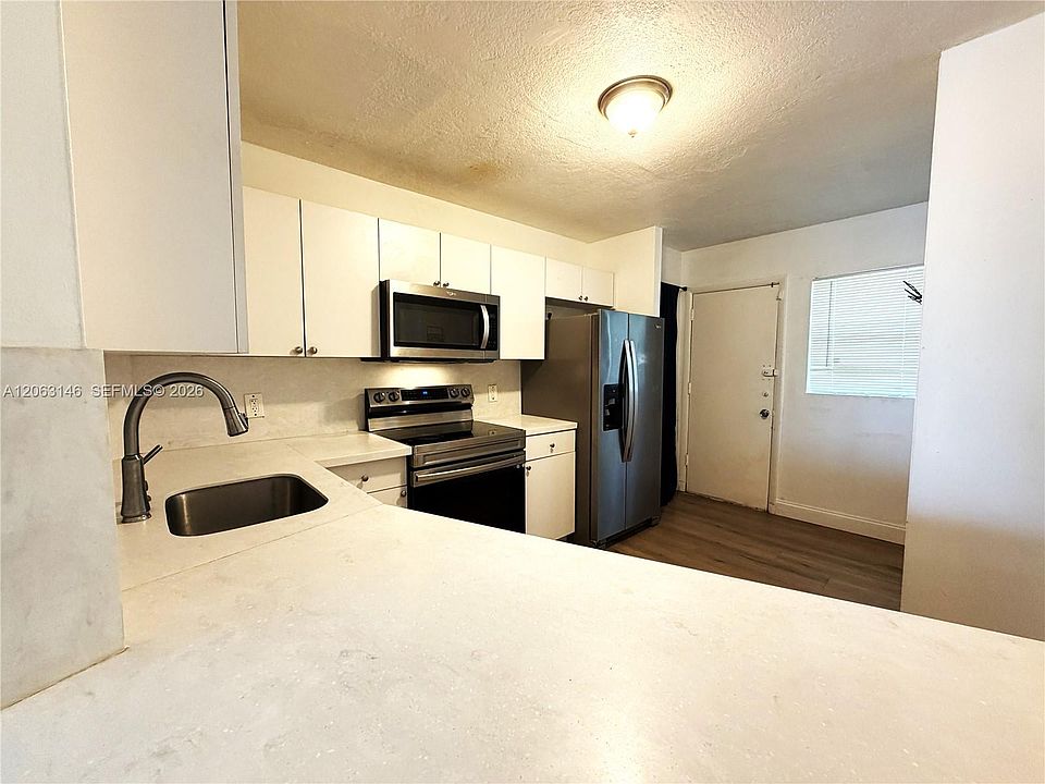 1st image of 1770 NE 191st St APT 204-1