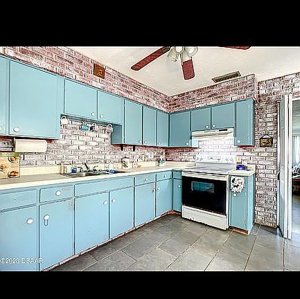 OWNER PAINTED THE KITCHEN