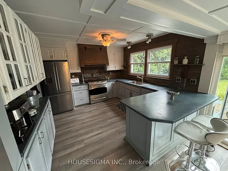 21063 Riverview Dr — Photo 11