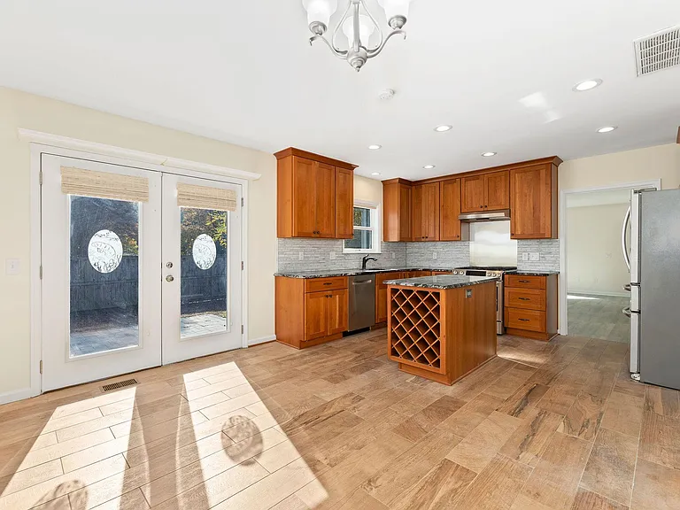 45455 Fellows St — Photo 11