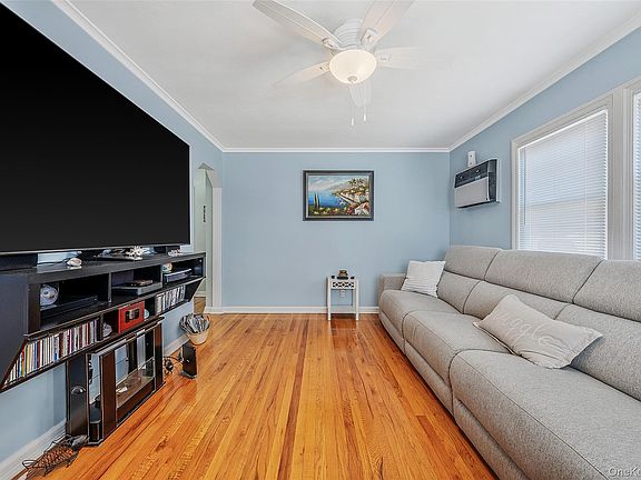 3rd image of 217 Stephen Street