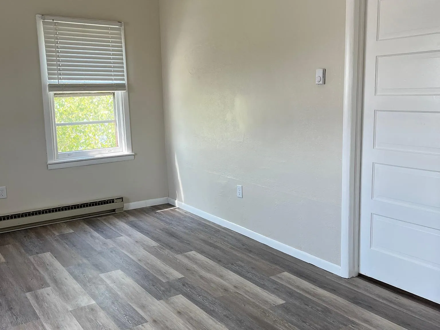 1 bed, 990 sqft, $925 — Photo 3