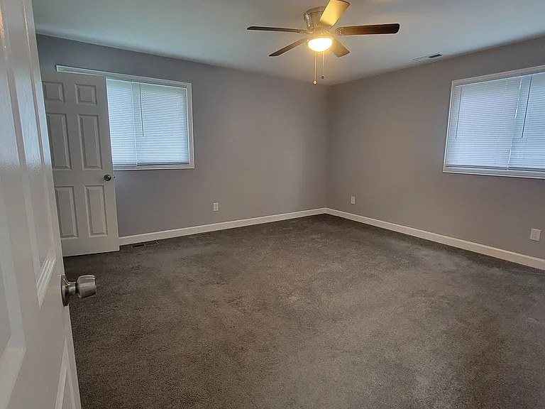 405 Sandalwood Dr — Photo 14