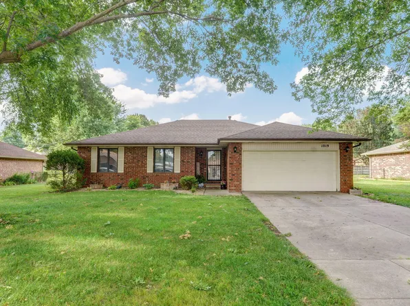 1019 W Tracy Street, Springfield, MO 65807