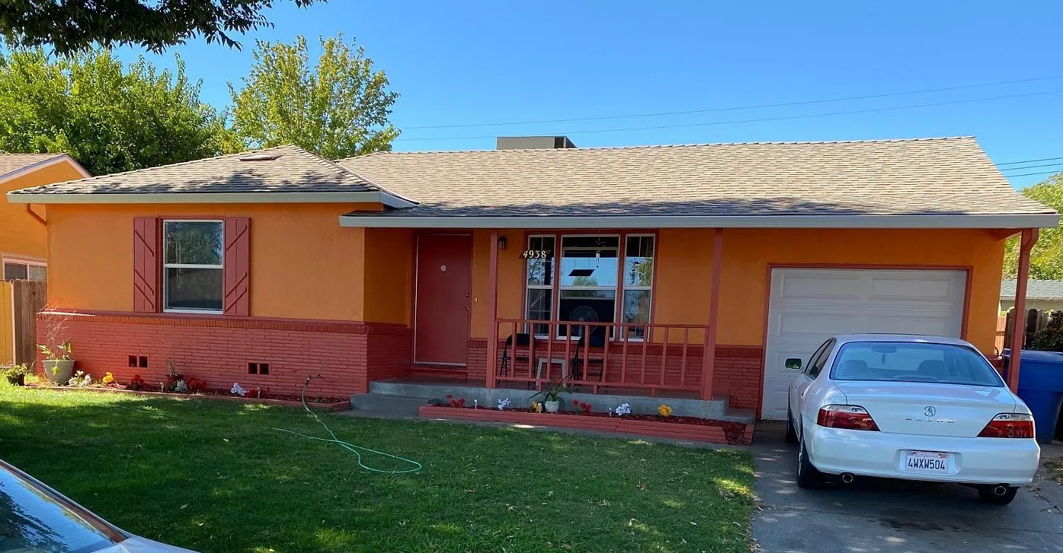 4938 49th St photo 1