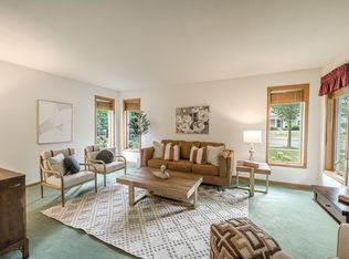 321 Sauk Creek Dr, Madison, WI 53717