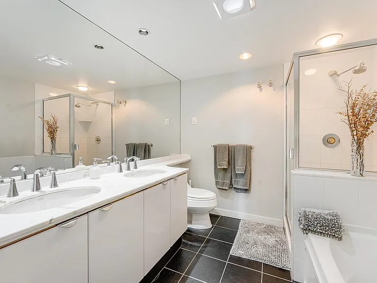 837 Hastings St W #1605 — Photo 7