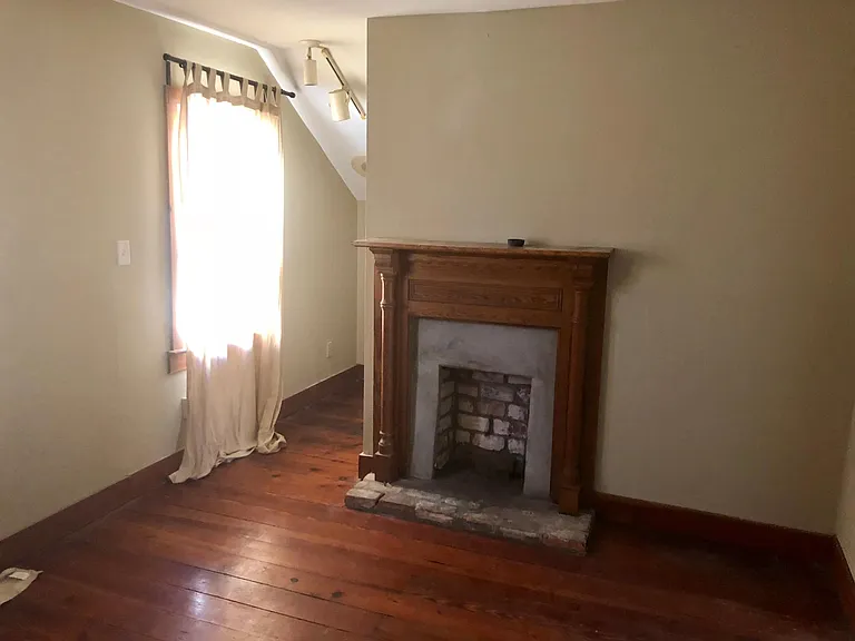724 1st Ave — Photo 6