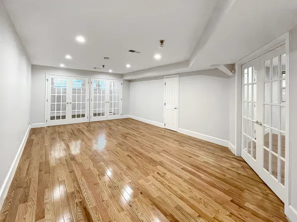 1527 16th St APT 2, Washington, DC 20036
