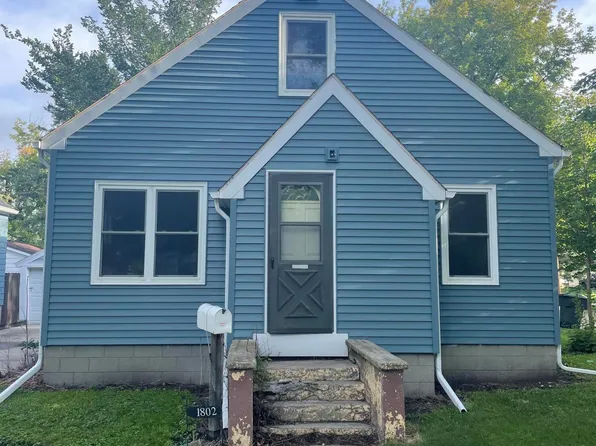 1802 4th Ave N, Grand Forks, ND 58203