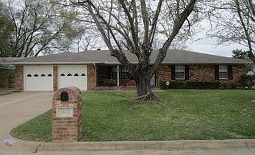 1st image of 3233 Jamestown Dr