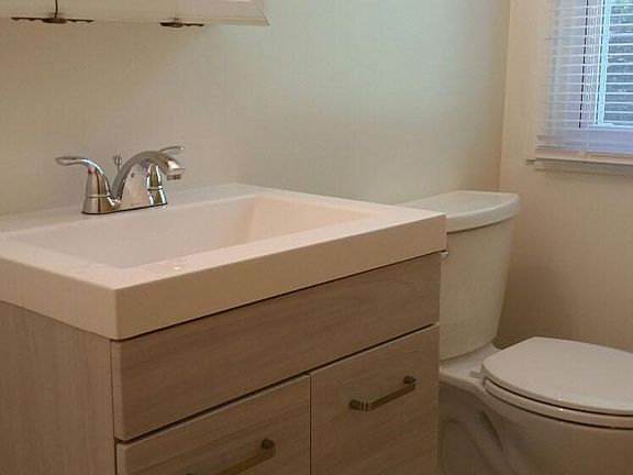 Updated bath with stylish new vanity. 209 Chateau Lane, Butler, Pa for rent