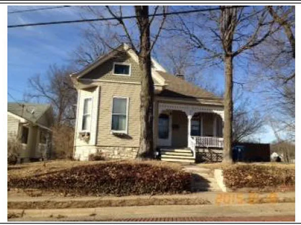 2220 Mills Ave, Alton, IL 62002
