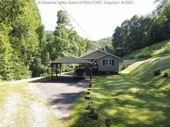 306 Ravina Rd, Elkview, WV 25071